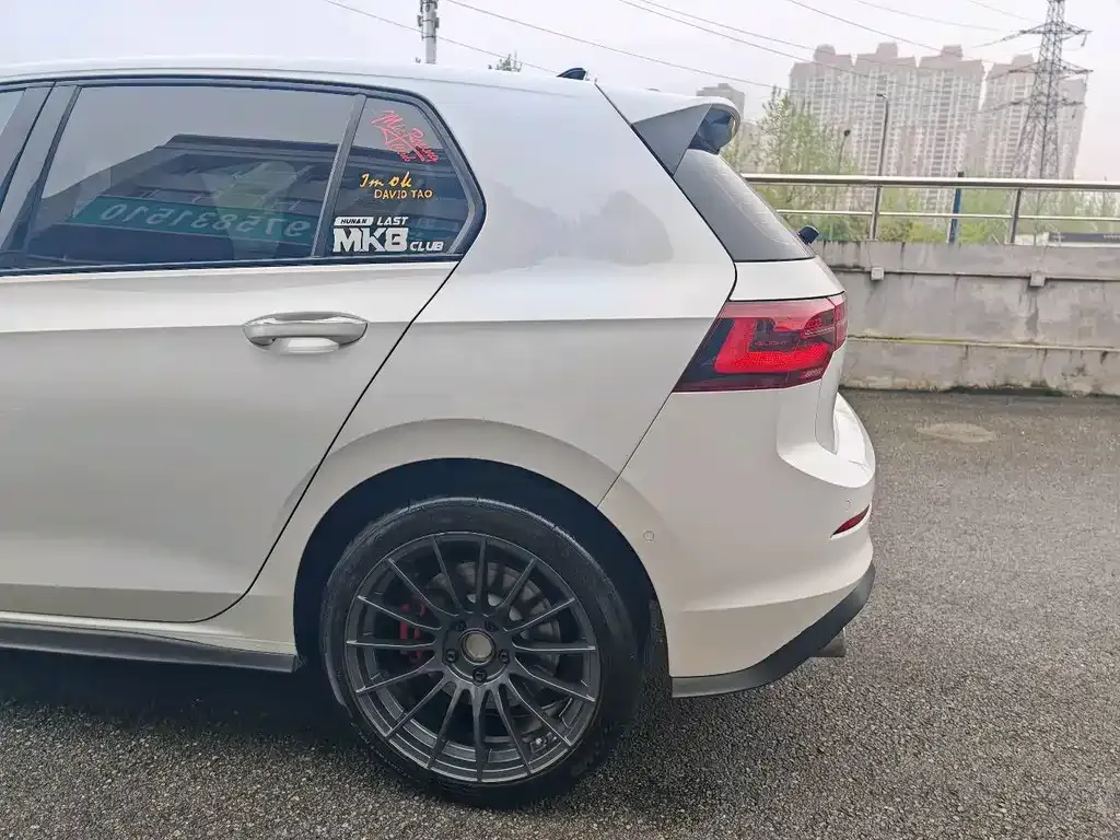 Volkswagen Golf GTI — фото 5