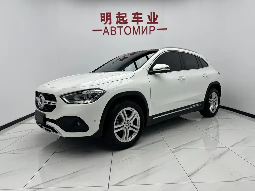 Mercedes-Benz GLA — фото 1