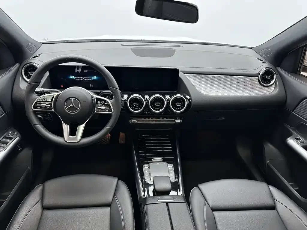 Mercedes-Benz GLA — фото 6