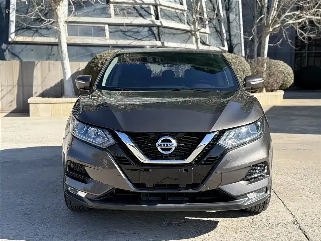 Nissan Qashqai — фото 9