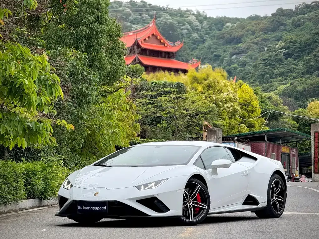 Lamborghini Huracan — фото 1
