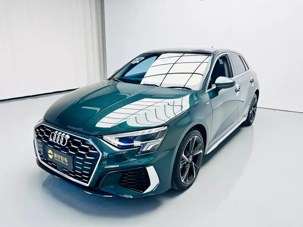 Audi A3 — фото 1
