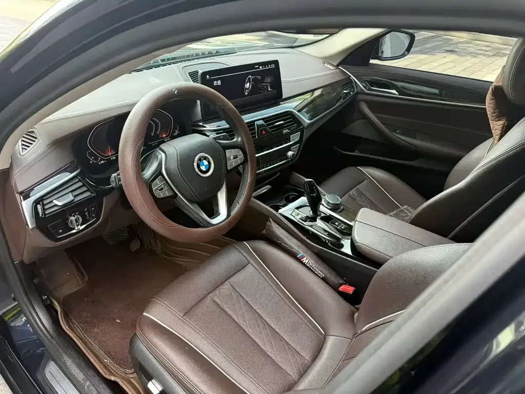 BMW 5 Series — фото 4