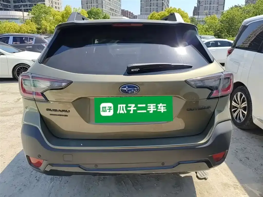 Subaru Outback — фото 2