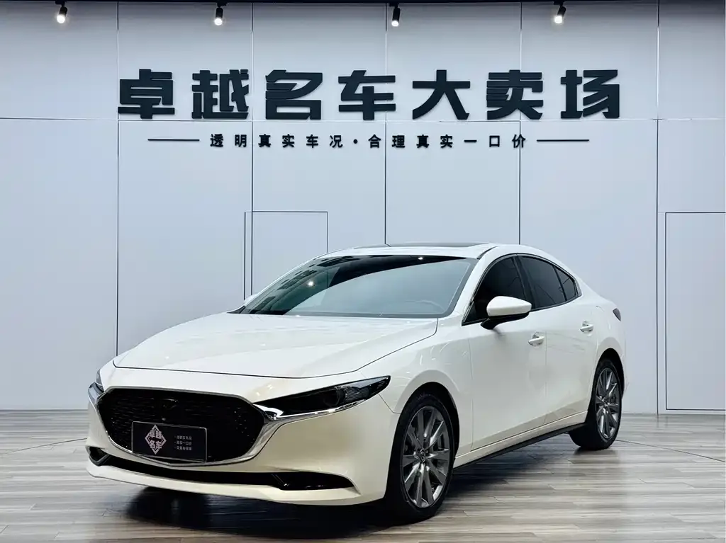 Mazda 3 Axela — фото 1