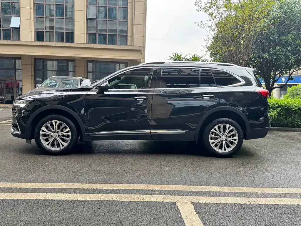 Buick Envision Plus — фото 10