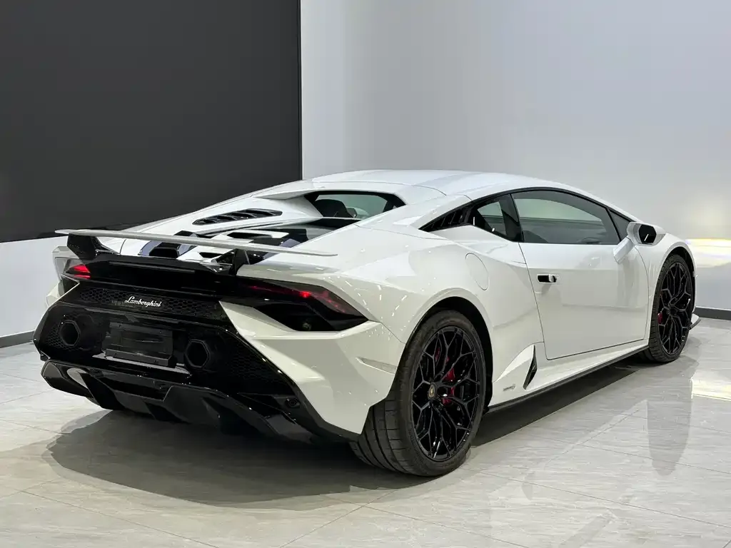 Lamborghini Huracan — фото 9