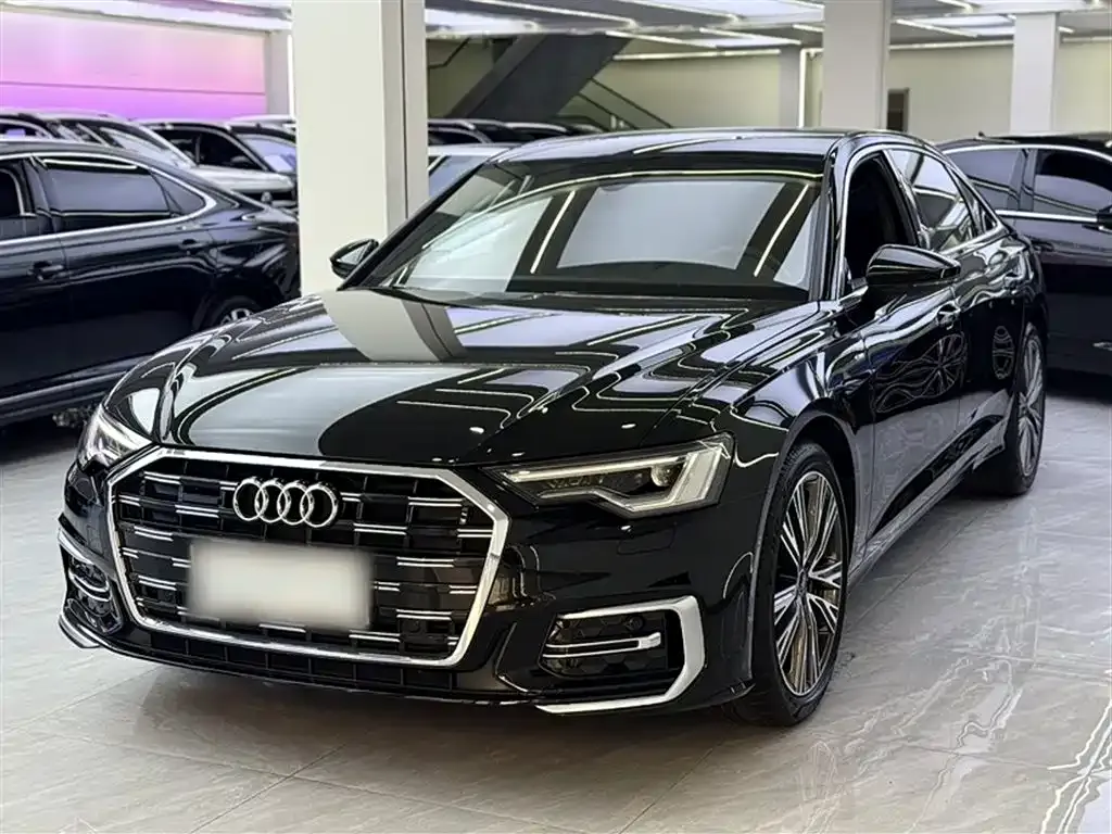Audi A6L — фото 1