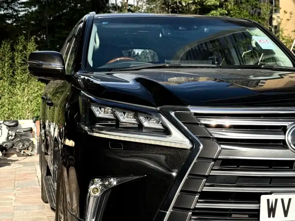 Lexus LX — фото 5