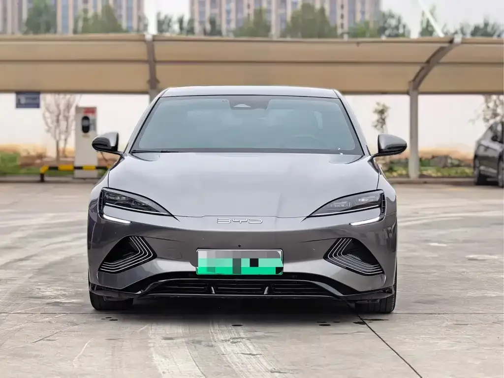 BYD Seal — фото 2