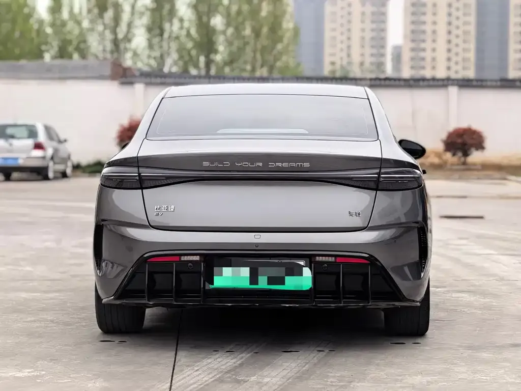 BYD Seal — фото 3