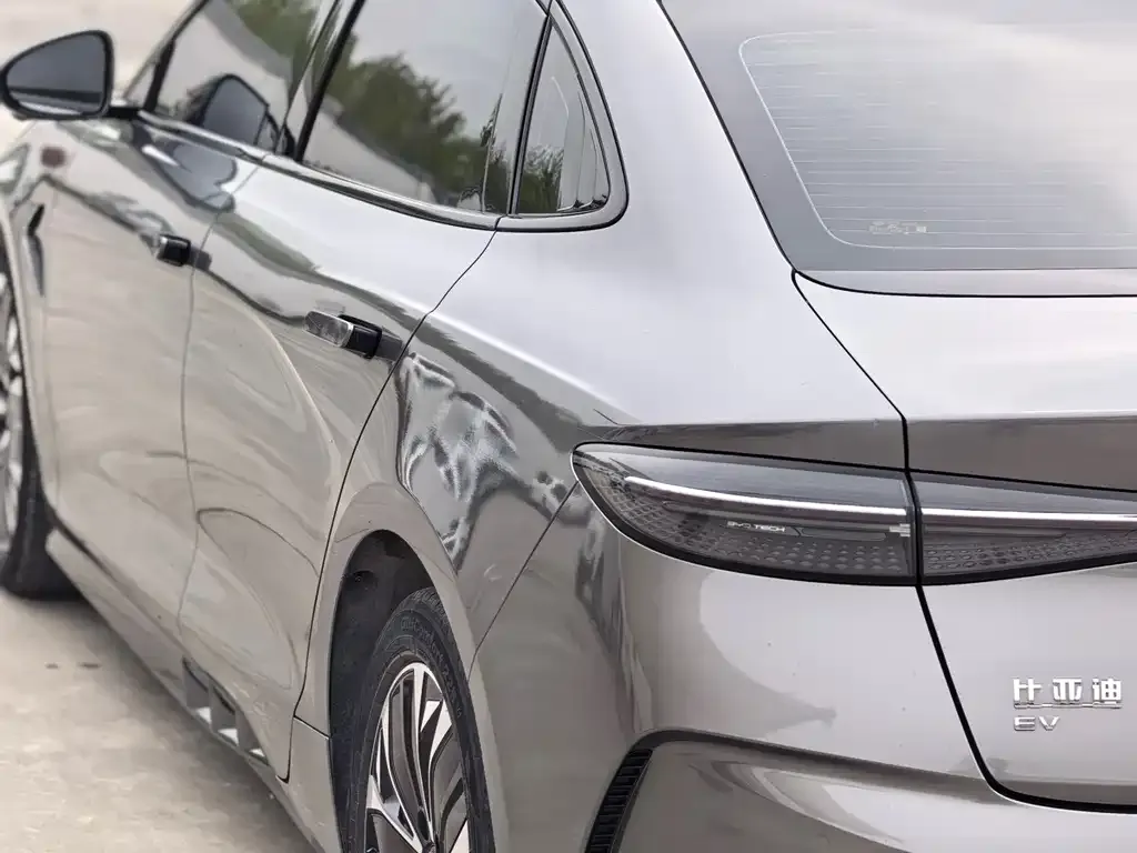 BYD Seal — фото 6