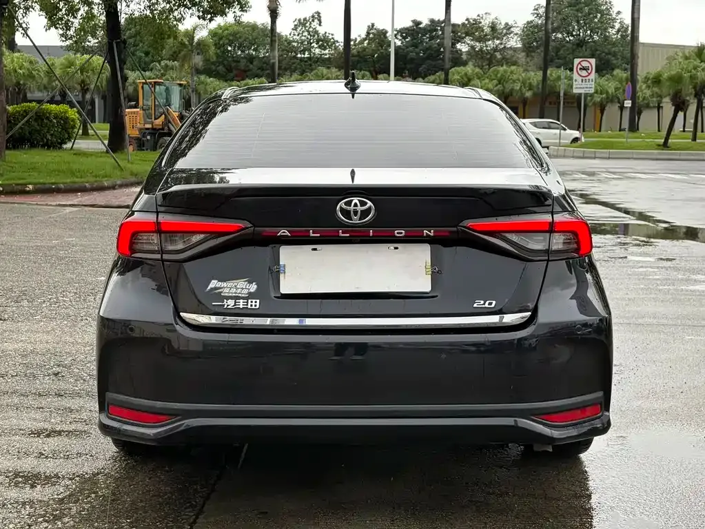 Toyota Allion — фото 5