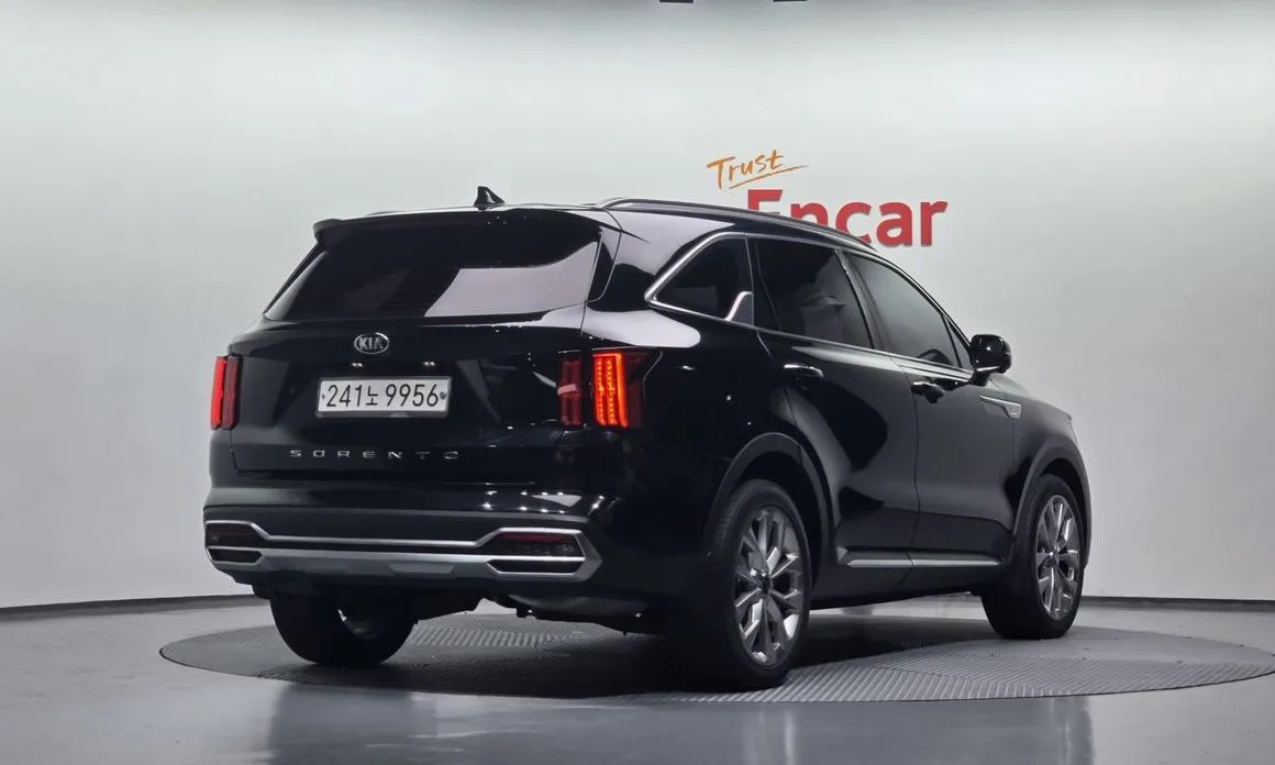 Kia Sorento — фото 7
