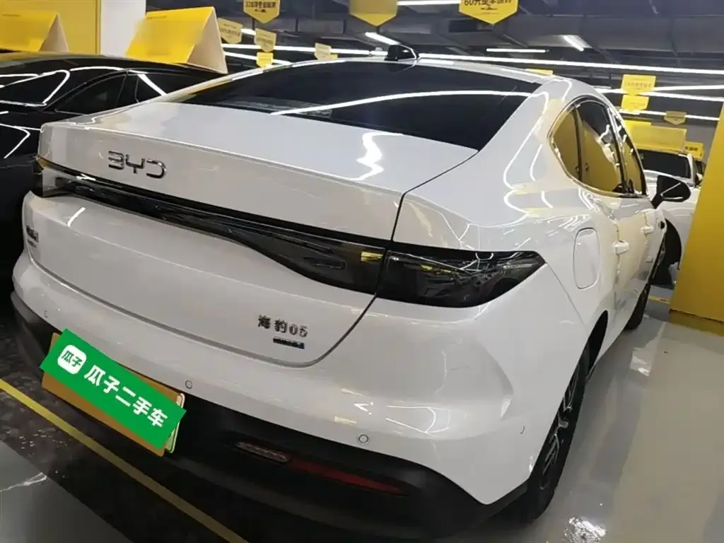 BYD Seal 05 DM-i — фото 10