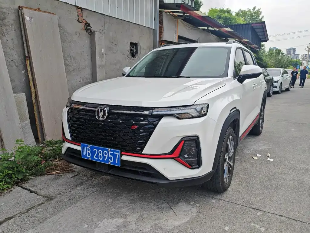 Changan CS35PLUS — фото 1