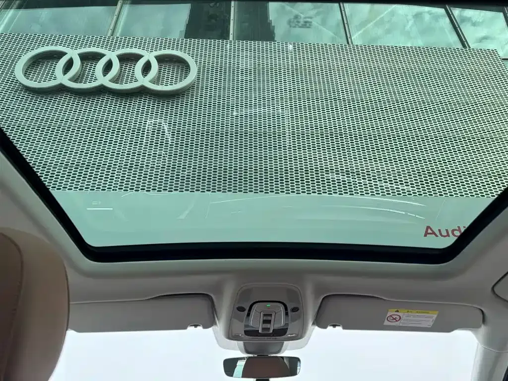 Audi Q7 — фото 10