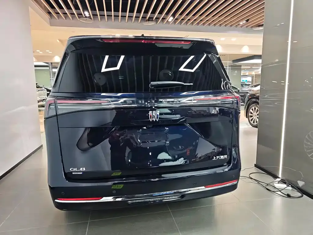 Buick GL8 Hybrid — фото 4