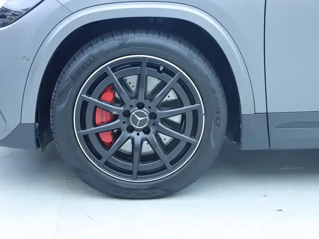 Mercedes-Benz GLA AMG — фото 9