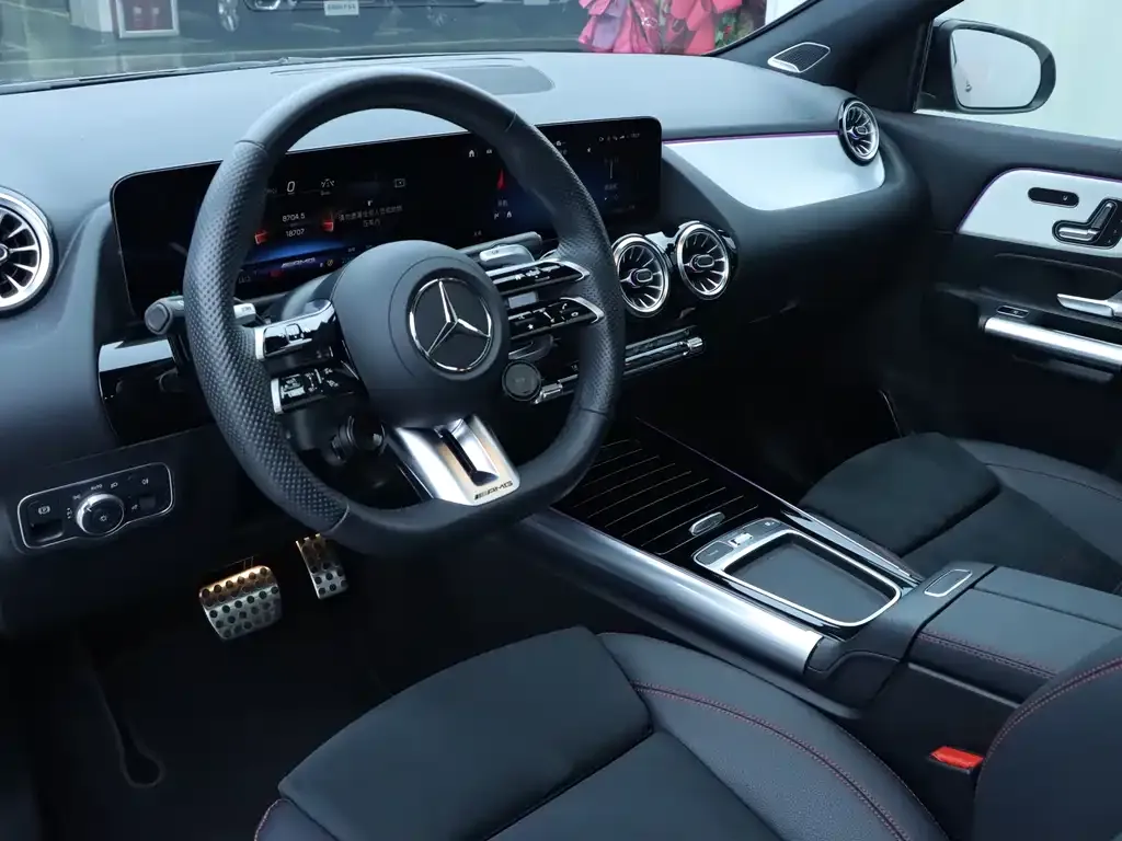 Mercedes-Benz GLA AMG — фото 6
