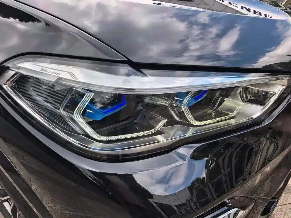BMW X5 — фото 2