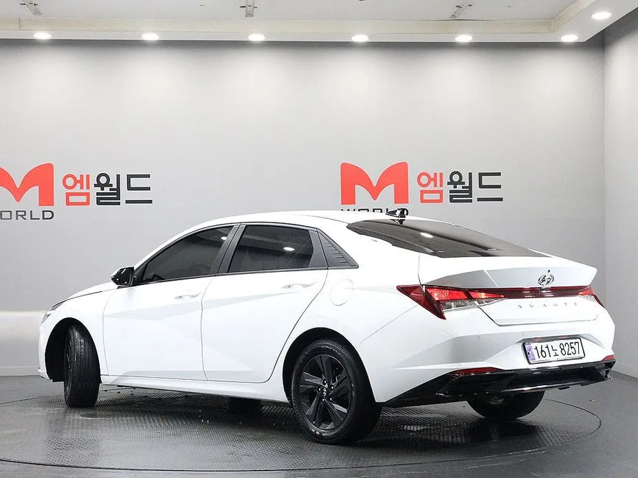 Hyundai AVANTE — фото 8