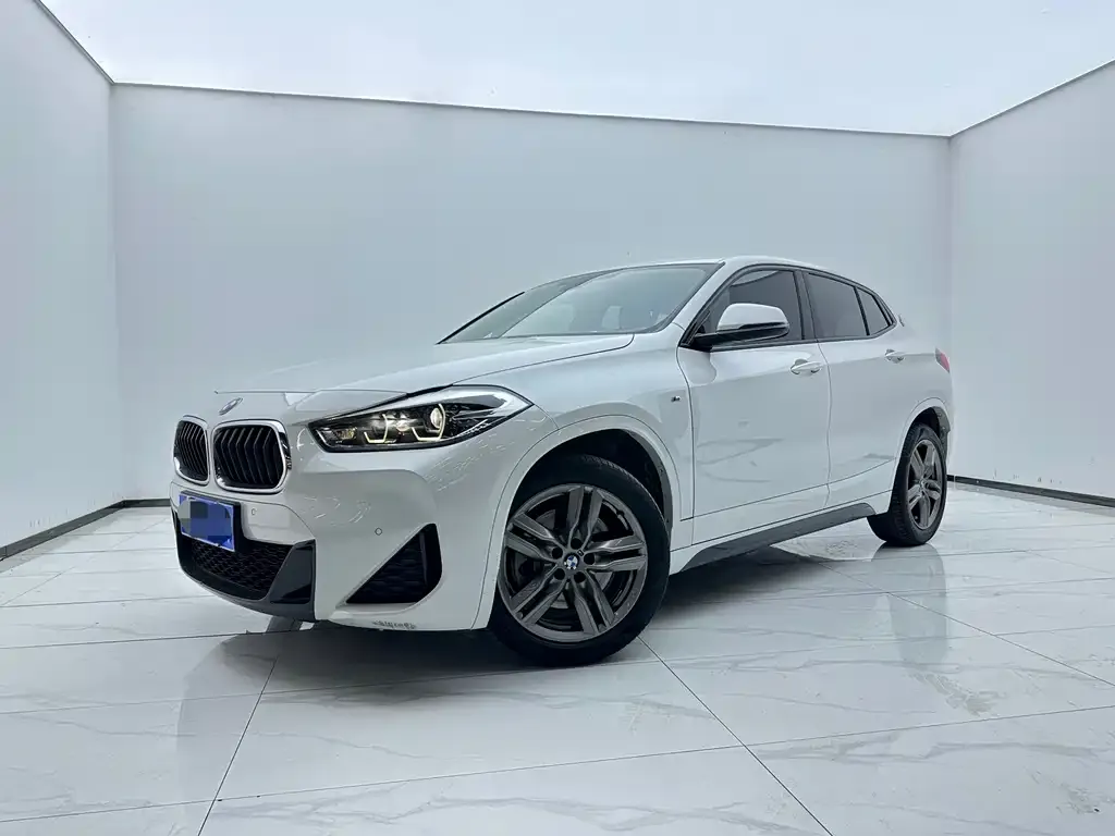 BMW X2 — фото 1