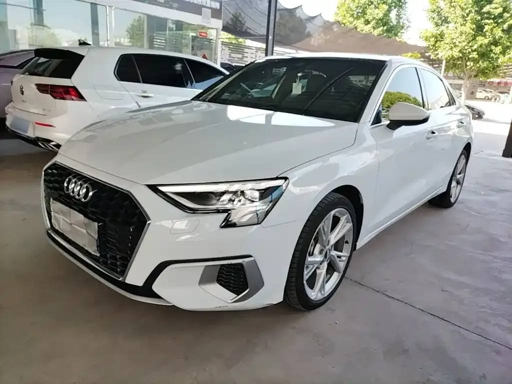 Audi A3 — фото 1