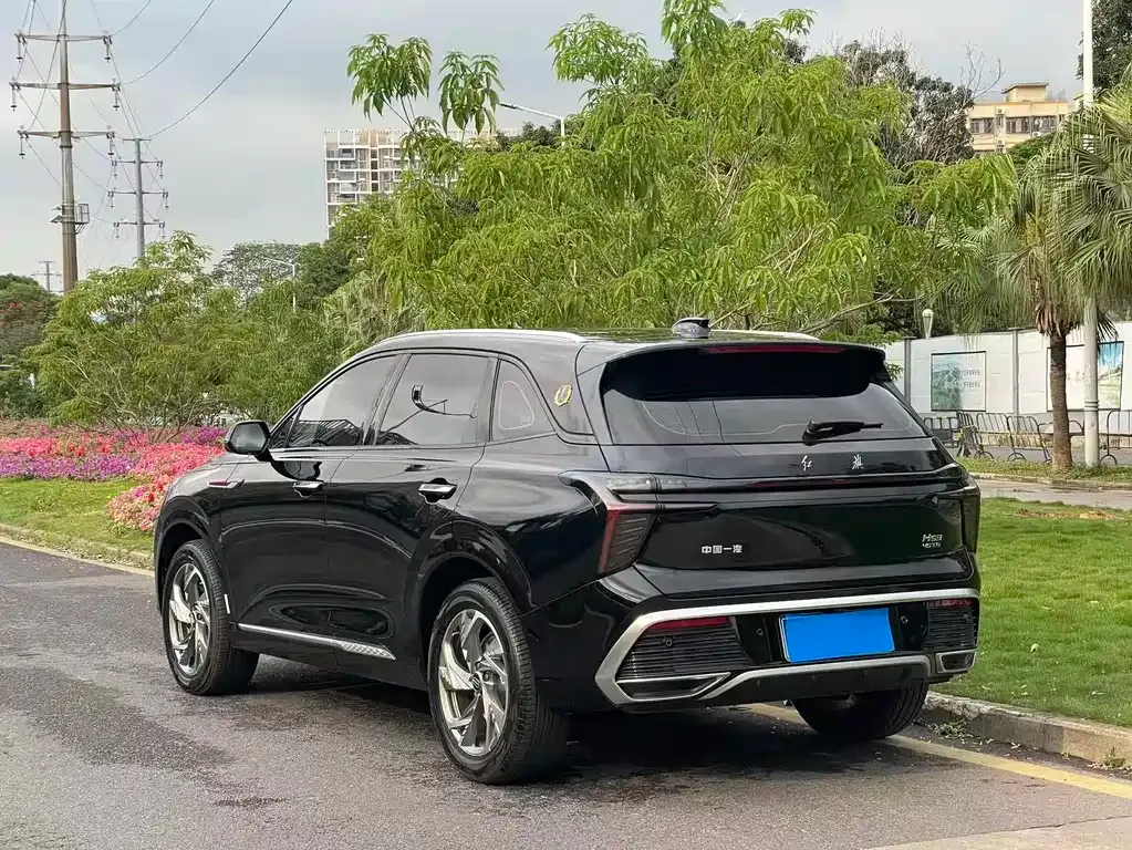 Hongqi HS3 — фото 8
