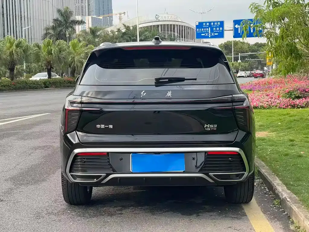 Hongqi HS3 — фото 9