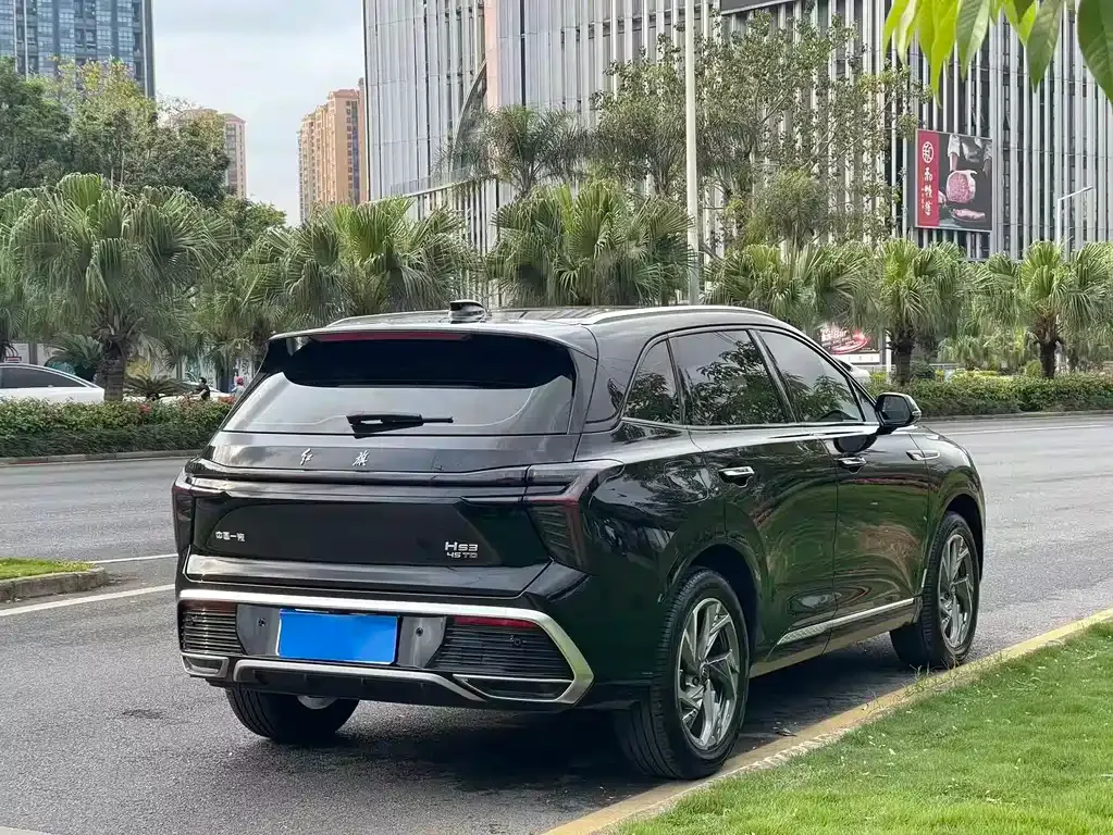 Hongqi HS3 — фото 5