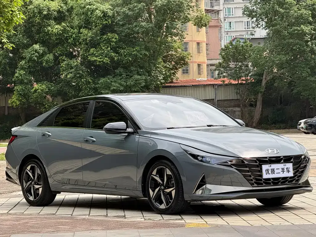 Hyundai Elantra — фото 8
