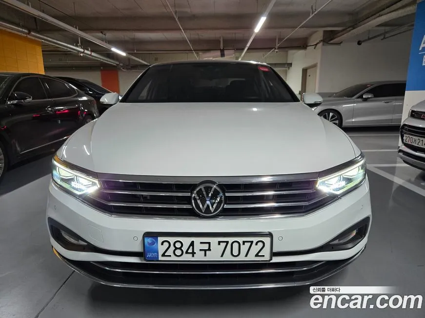 Volkswagen Passat — фото 1