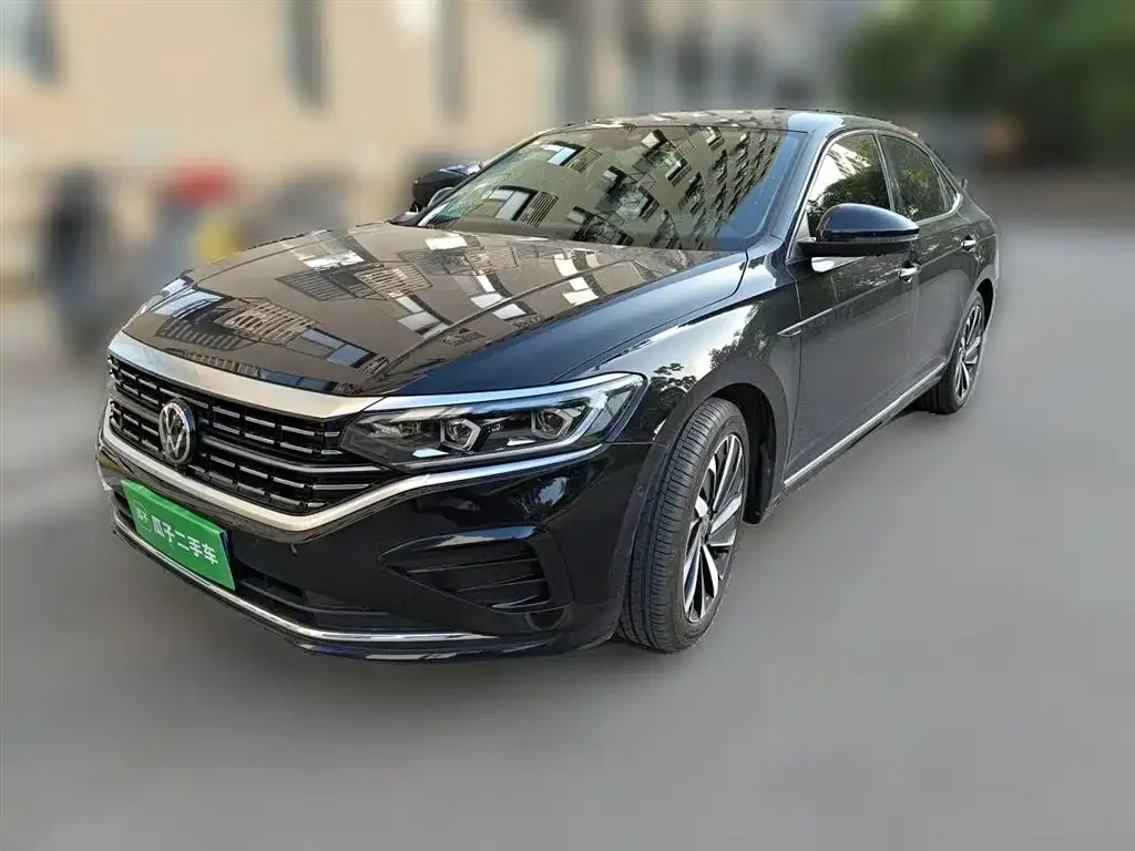 Volkswagen Passat — фото 1