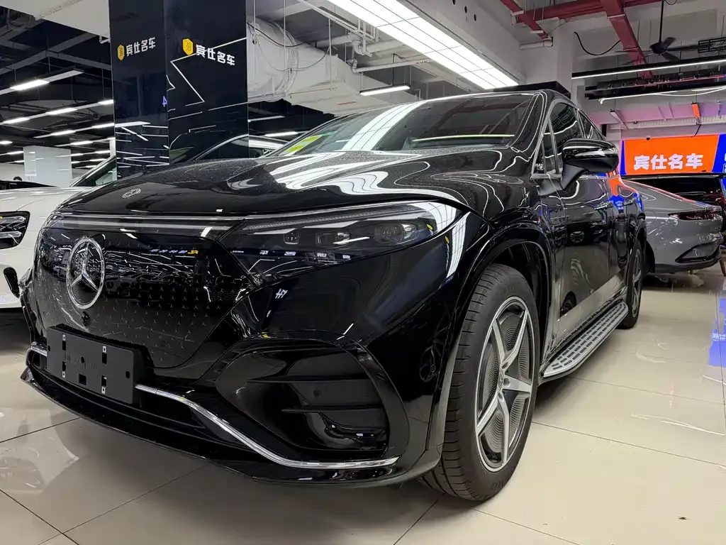 Mercedes-Benz EQS SUV — фото 6