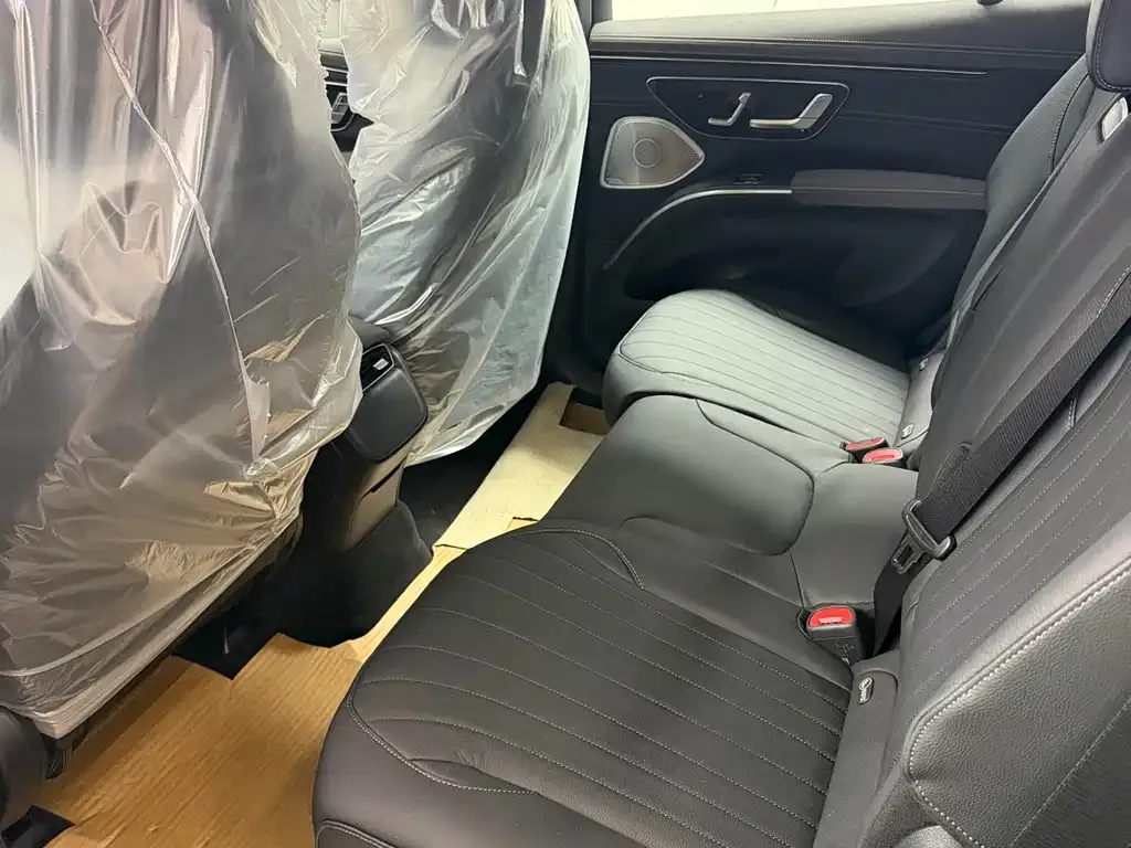 Mercedes-Benz EQS SUV — фото 2