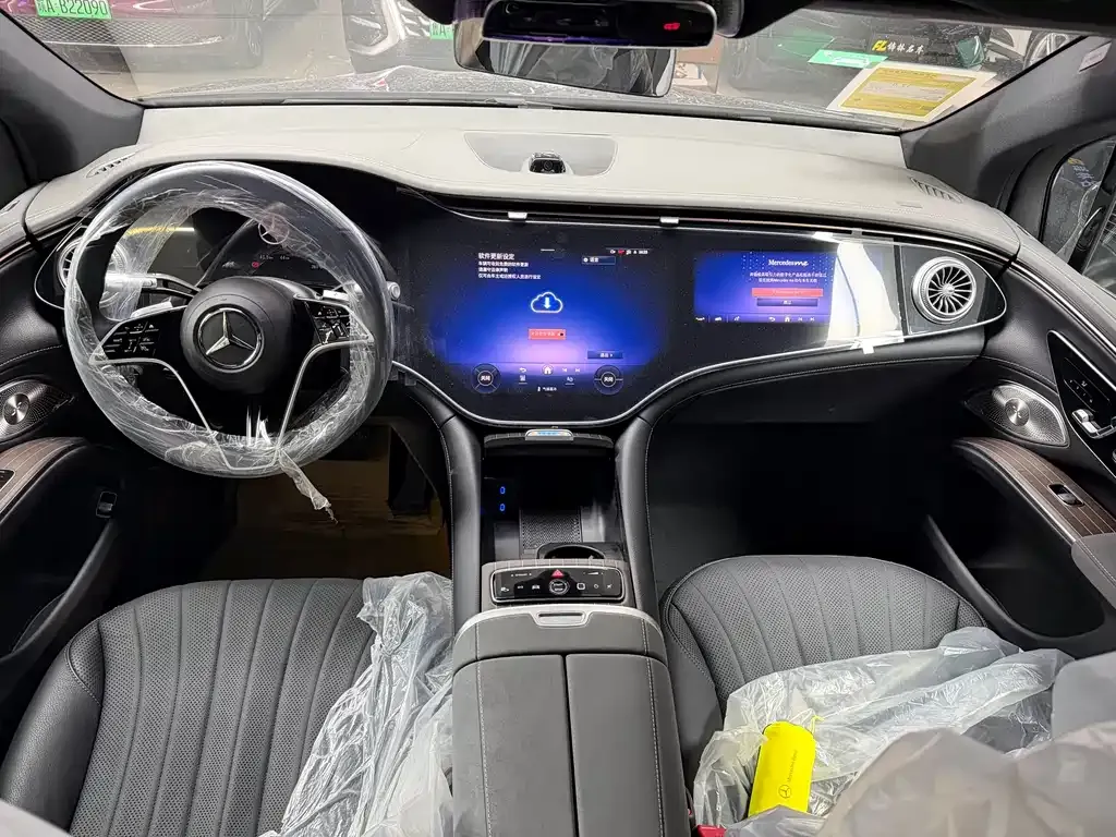 Mercedes-Benz EQS SUV — фото 4