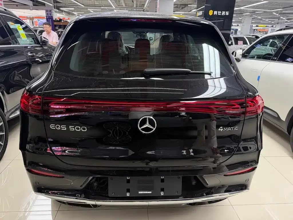 Mercedes-Benz EQS SUV — фото 5