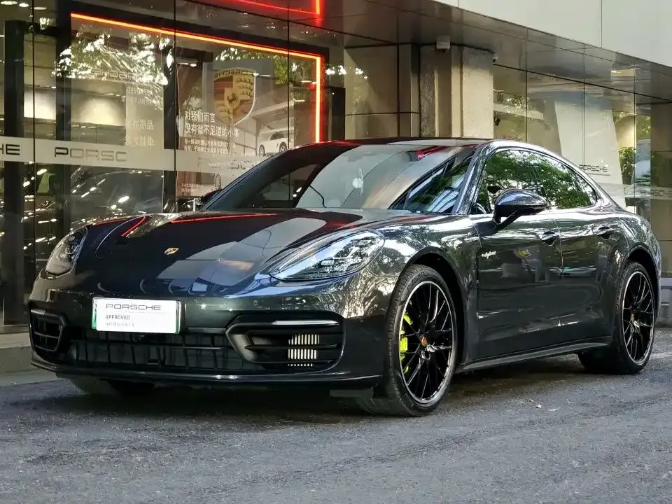 Porsche Panamera Hybrid — фото 1