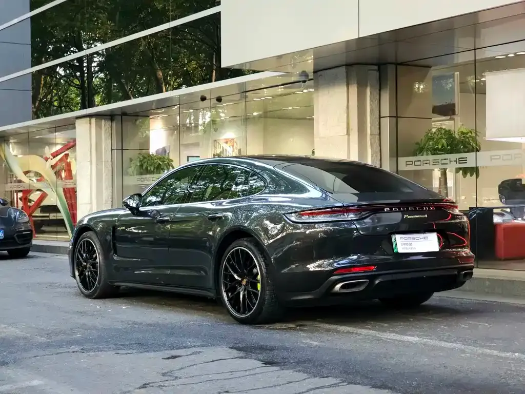 Porsche Panamera Hybrid — фото 2