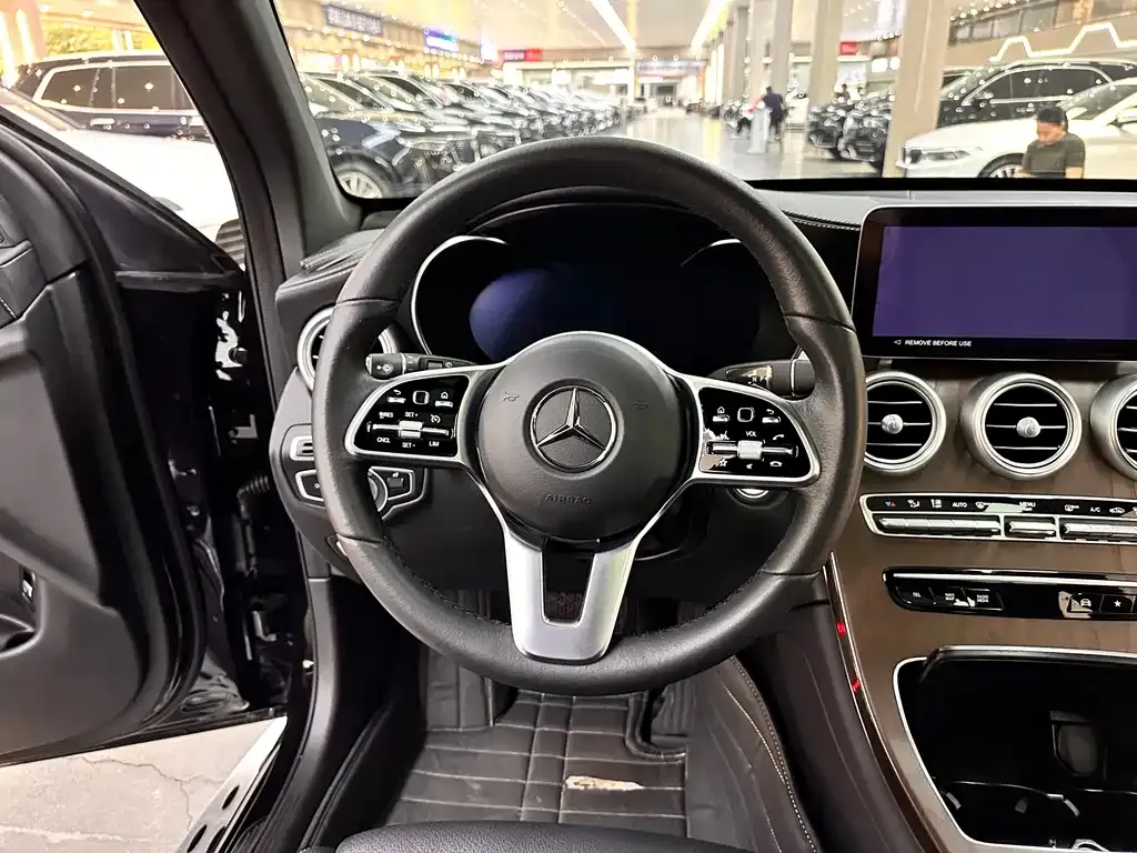 Mercedes-Benz GLC — фото 6