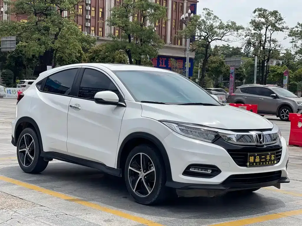 Honda Vezel — фото 1