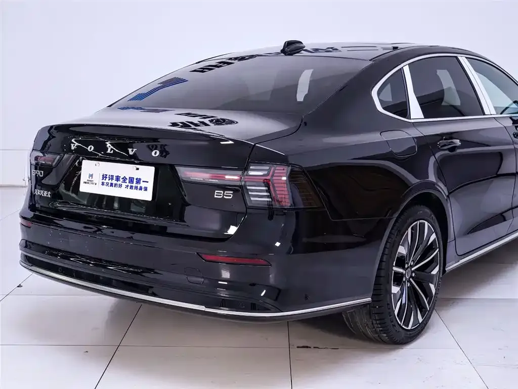 Volvo S90 — фото 9