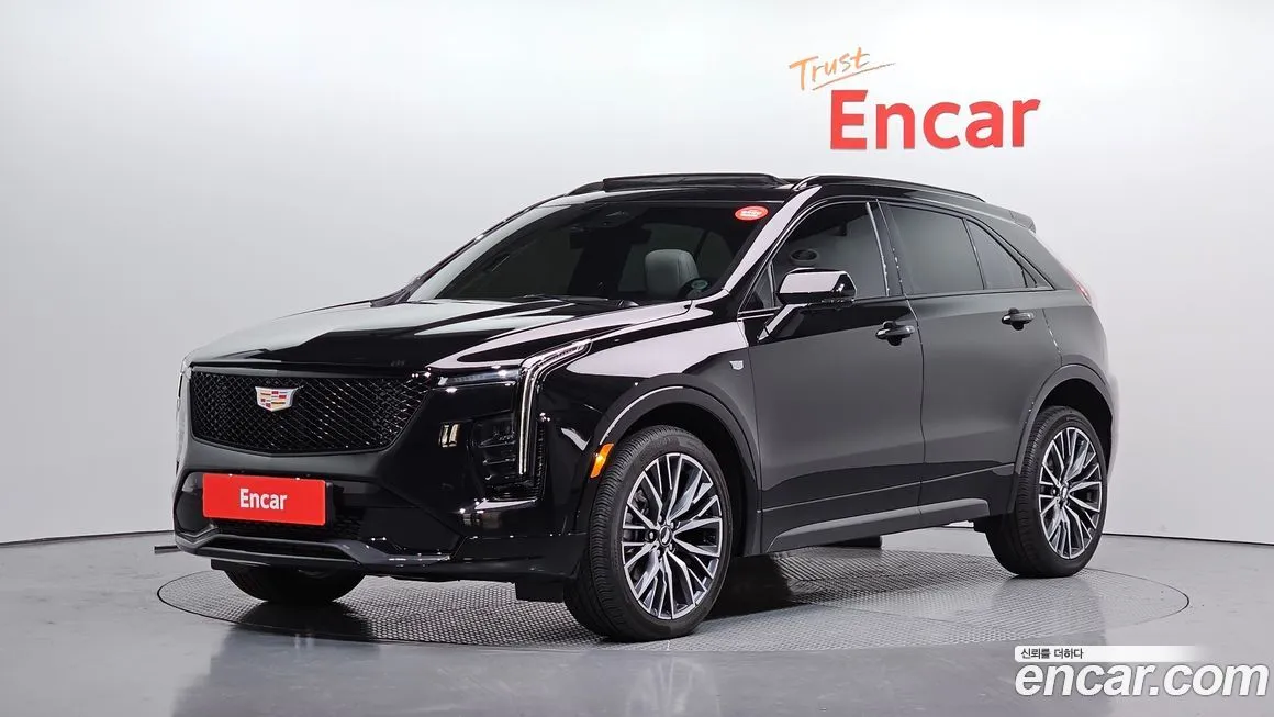 Cadillac XT4 — фото 1