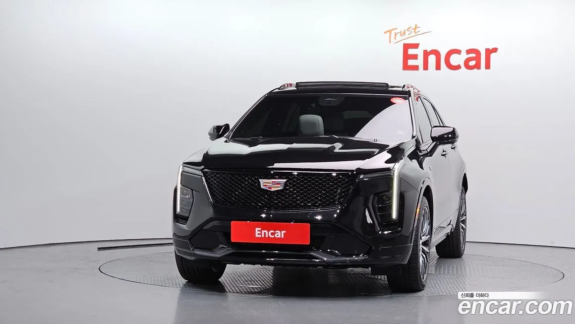 Cadillac XT4 — фото 3