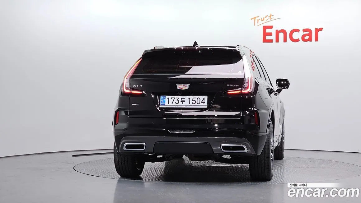 Cadillac XT4 — фото 8