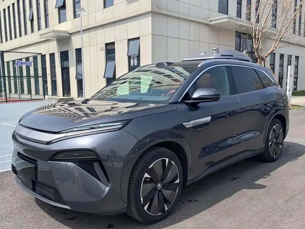 BYD Tang L — фото 1