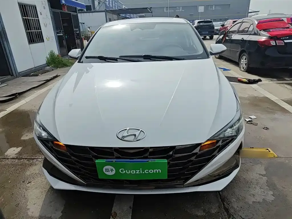 Hyundai Elantra — фото 7