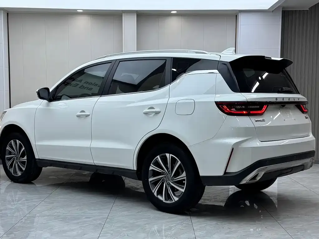 Geely Vision X6 — фото 9