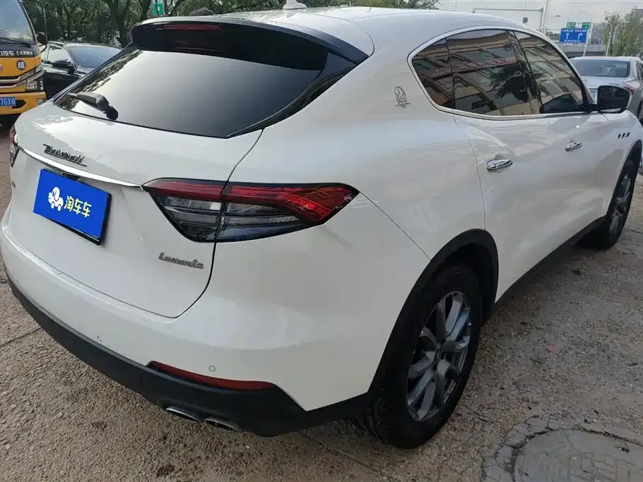 Maserati Levante — фото 4